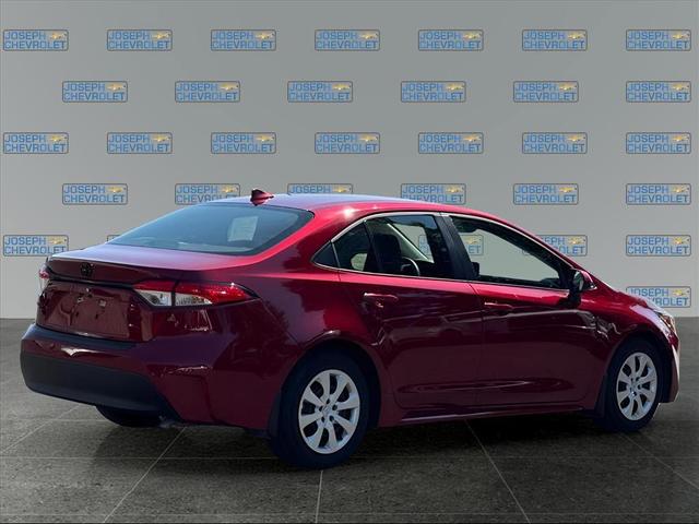 Photo of 2025 Ruby Flare Pearl Toyota Corolla
