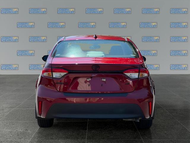 Photo of 2025 Ruby Flare Pearl Toyota Corolla
