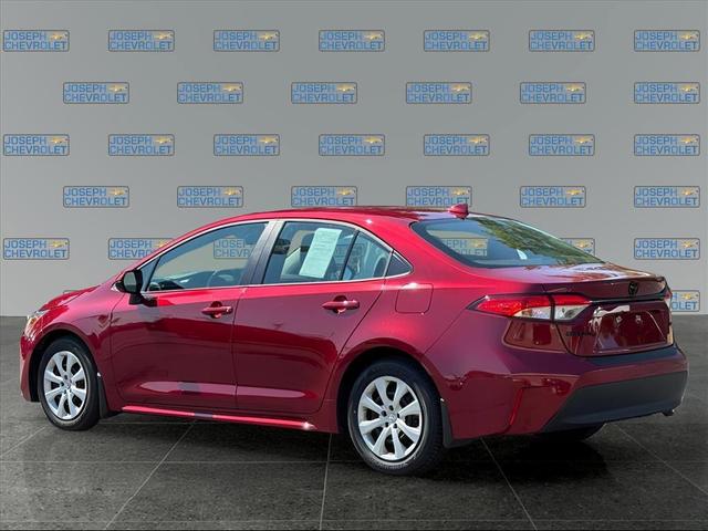 Photo of 2025 Ruby Flare Pearl Toyota Corolla