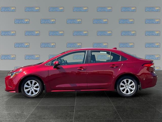 Photo of 2025 Ruby Flare Pearl Toyota Corolla