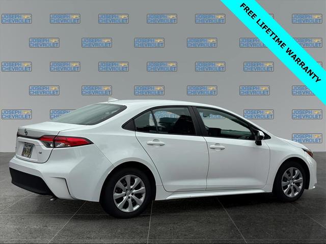 Photo of 2023 Ice Cap Toyota Corolla
