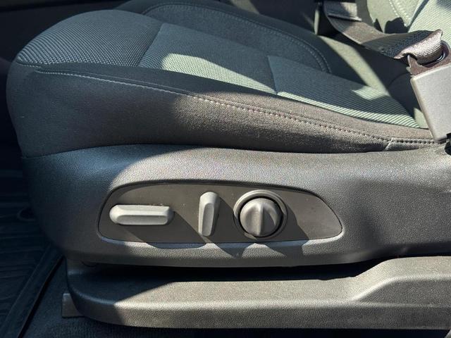 Photo of 2023 Summit White Chevrolet Traverse
