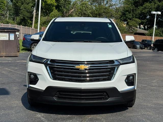 Photo of 2023 Summit White Chevrolet Traverse
