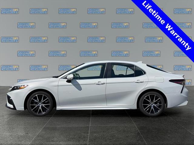 Photo of 2023 Ice Toyota Camry