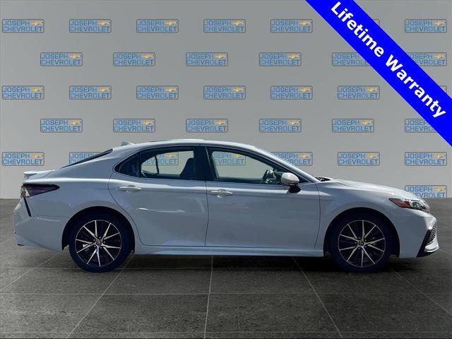 Photo of 2023 Ice Toyota Camry