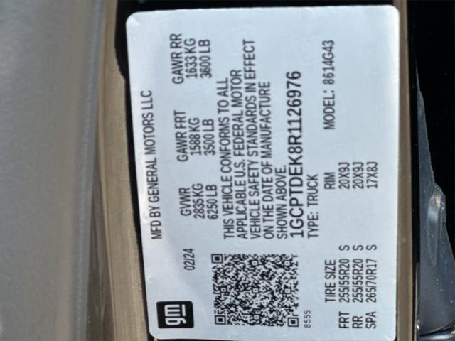 Photo of 2024 Black Chevrolet Colorado