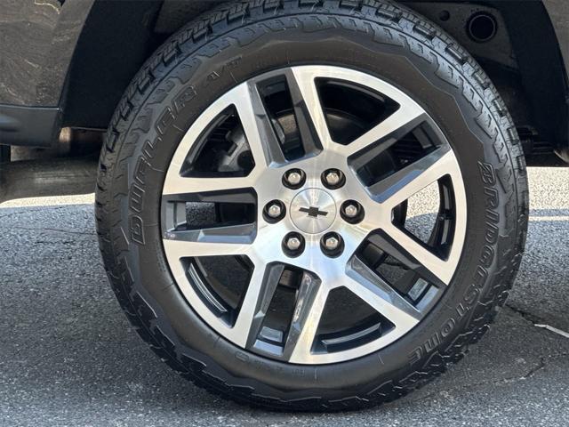 Photo of 2024 Black Chevrolet Colorado