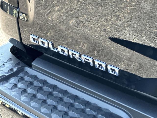 Photo of 2024 Black Chevrolet Colorado
