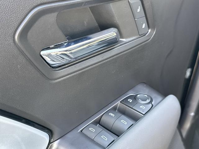 Photo of 2024 Black Chevrolet Colorado