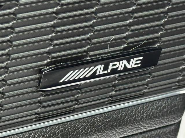 Photo of 2024 Bright White Clearcoat Jeep Grand Cherokee