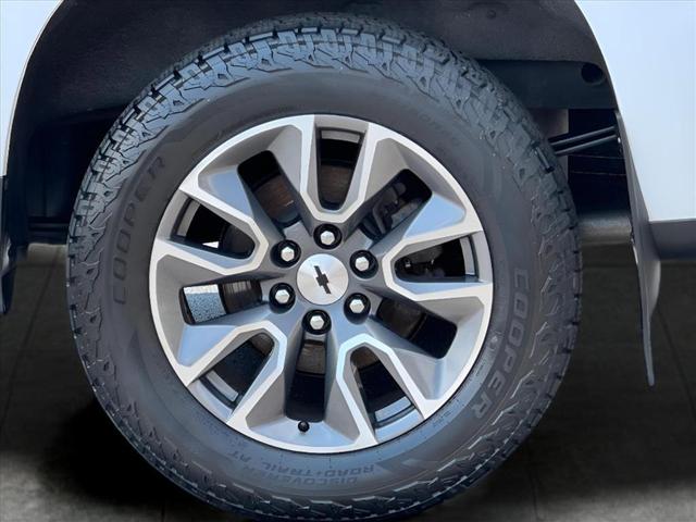 Photo of 2021 Summit White Chevrolet Silverado 1500