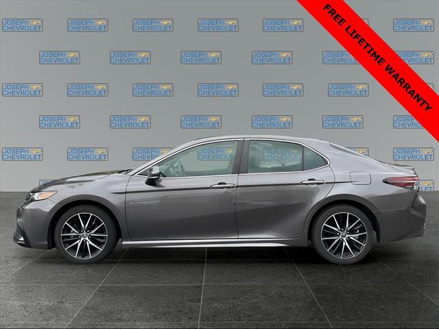 Photo of 2023 Predawn Gray Mica Toyota Camry