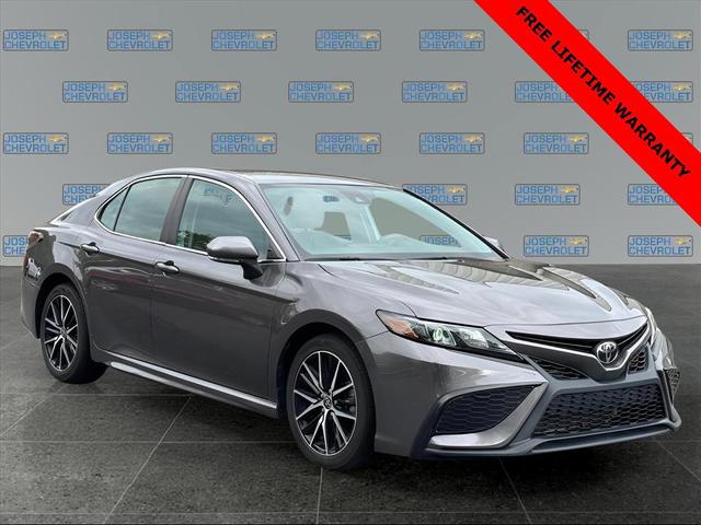 Photo of 2023 Predawn Gray Mica Toyota Camry