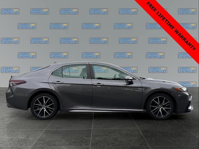 Photo of 2023 Predawn Gray Mica Toyota Camry