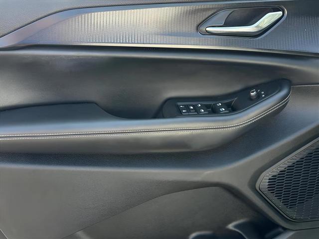 Photo of 2024 Bright White Clearcoat Jeep Grand Cherokee L