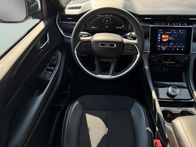 Photo of 2024 Bright White Clearcoat Jeep Grand Cherokee L