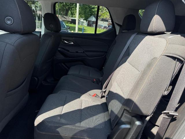 Photo of 2019 Silver Ice Metallic Chevrolet Traverse