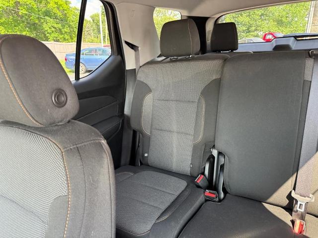 Photo of 2019 Silver Ice Metallic Chevrolet Traverse