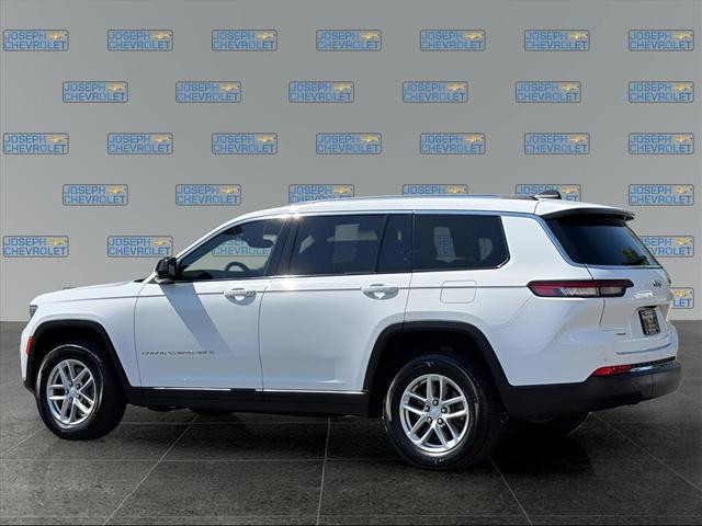 Photo of 2023 Bright White Clearcoat Jeep Grand Cherokee L