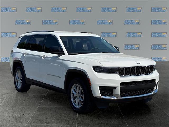 Photo of 2023 Bright White Clearcoat Jeep Grand Cherokee L