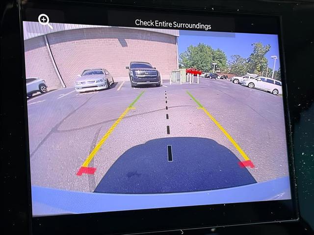 Photo of 2023 Bright White Clearcoat Jeep Grand Cherokee L