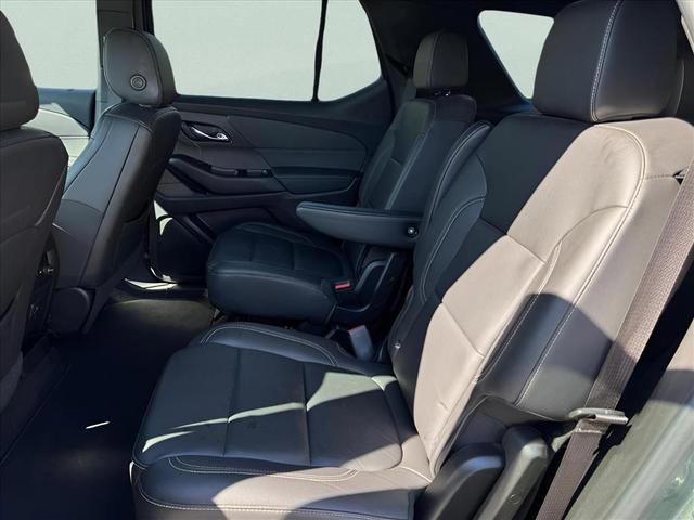Photo of 2023 Silver Sage Chevrolet Traverse