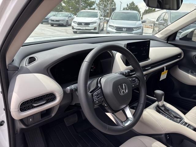 Photo of 2026 Platinum White Pearl Honda HR-V
