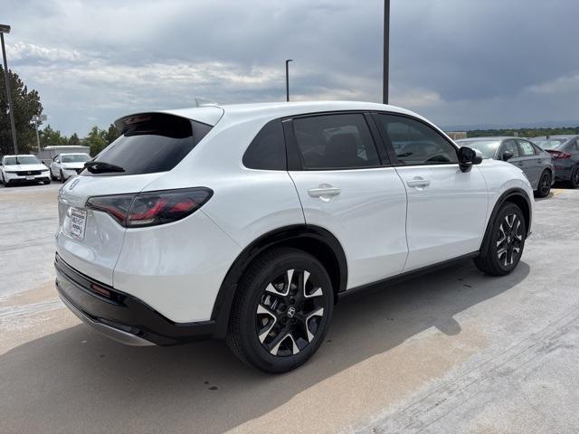 Photo of 2026 Platinum White Pearl Honda HR-V