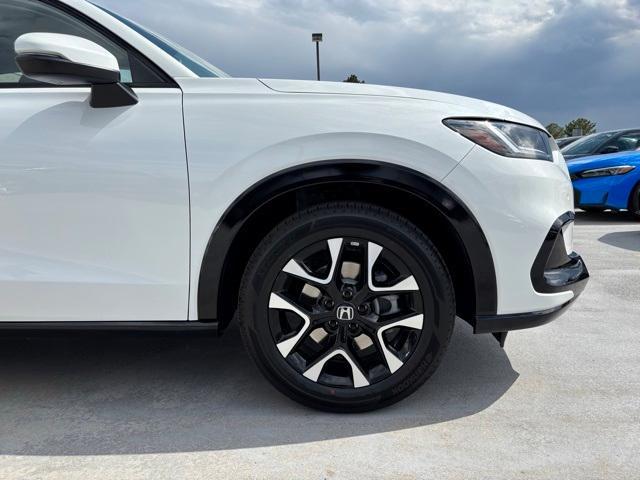 Photo of 2026 Platinum White Pearl Honda HR-V