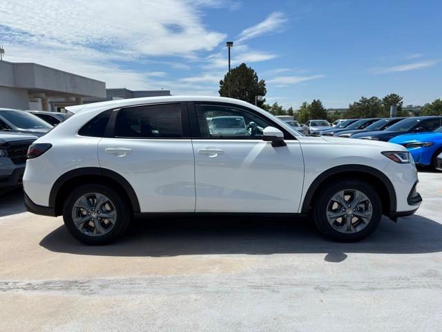 Photo of 2026 Platinum White Pearl Honda HR-V