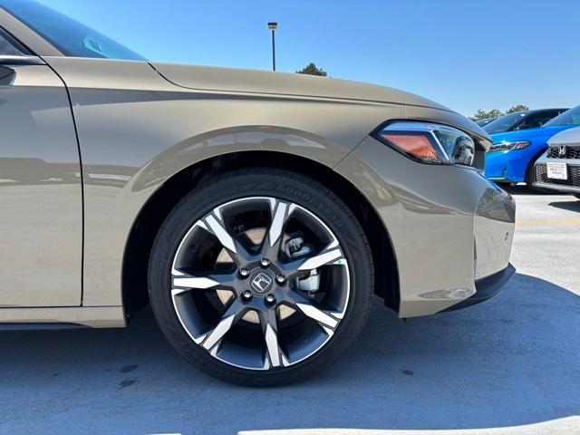 Photo of 2025 Sand Dune Honda Civic Hybrid