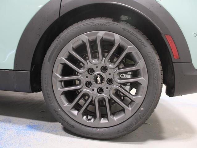 Photo of 2026 Ocean Wave Green Metallic MINI Hardtop