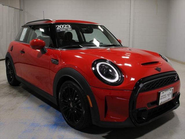 Photo of 2023 Chili Red MINI Hardtop
