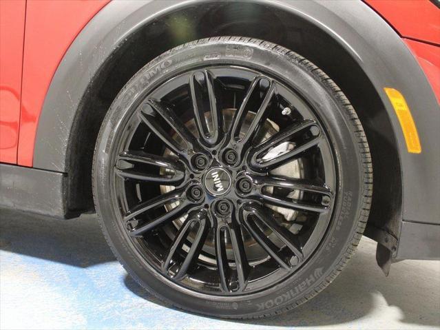 Photo of 2023 Chili Red MINI Hardtop