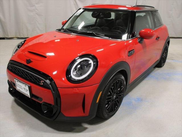 Photo of 2023 Chili Red MINI Hardtop