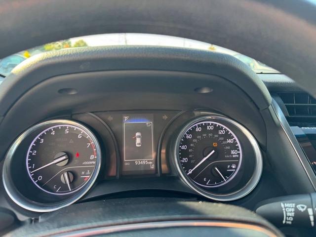 Photo of 2020 Super White Toyota Camry