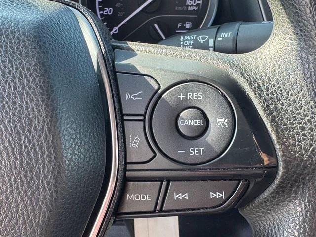 Photo of 2020 Super White Toyota Camry