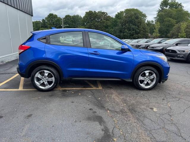 Photo of 2018 Aegean Blue Metallic Honda HR-V