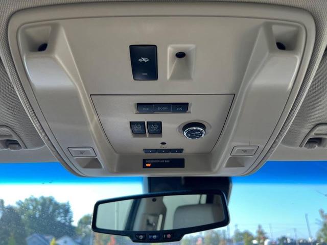 Photo of 2015 White Diamond Tricoat GMC Yukon