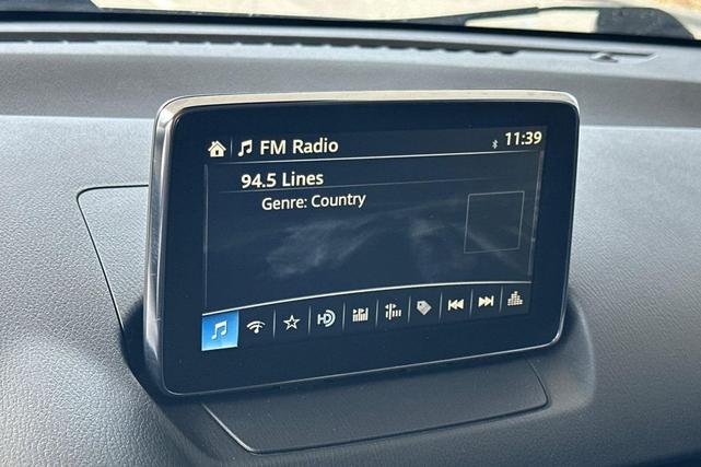 Photo of 2018 Gray Toyota Yaris iA