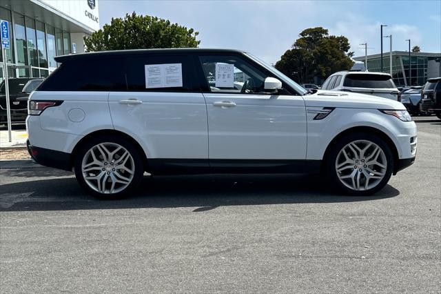 Photo of 2015 White Land Rover Range Rover Sport