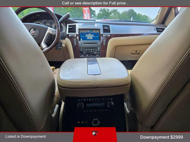 Photo of 2009 Green Cadillac Escalade