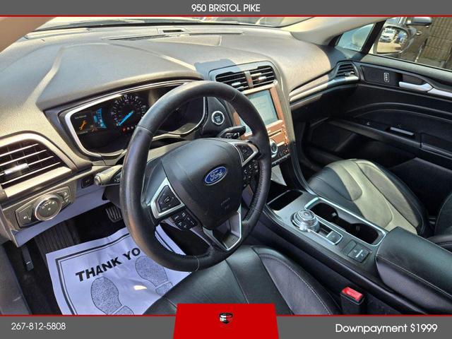 Photo of 2019 White Ford Fusion Hybrid