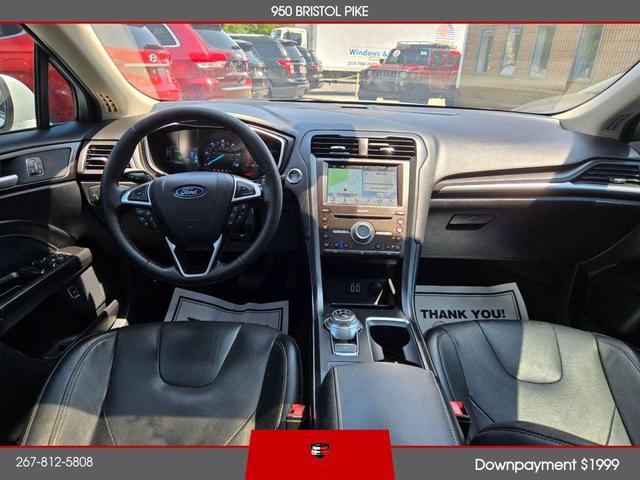 Photo of 2019 White Ford Fusion Hybrid
