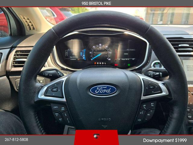 Photo of 2019 White Ford Fusion Hybrid