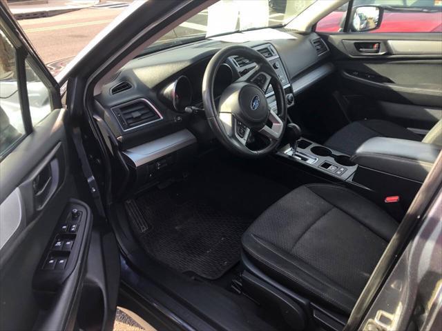 Photo of 2015 Gray Subaru Outback