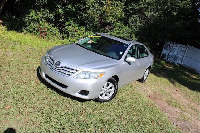 Photo of 2011 Classic Silver Metallic Toyota Camry