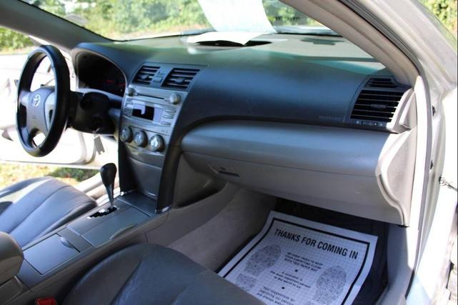 Photo of 2011 Classic Silver Metallic Toyota Camry