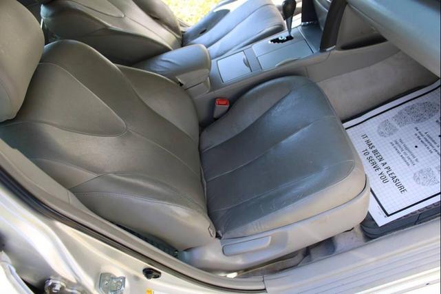 Photo of 2011 Classic Silver Metallic Toyota Camry