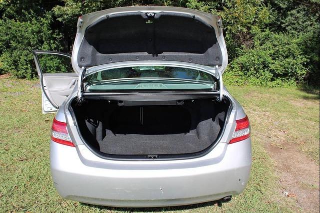 Photo of 2011 Classic Silver Metallic Toyota Camry